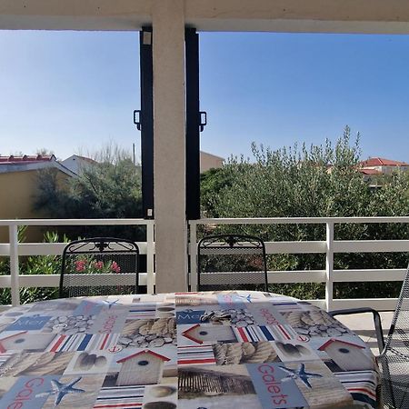 Kuca Za Odmor Laura Apartamento Ražanac Exterior foto