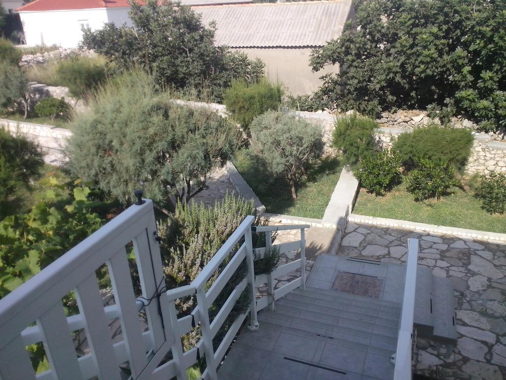 Kuca Za Odmor Laura Apartamento Ražanac Quarto foto