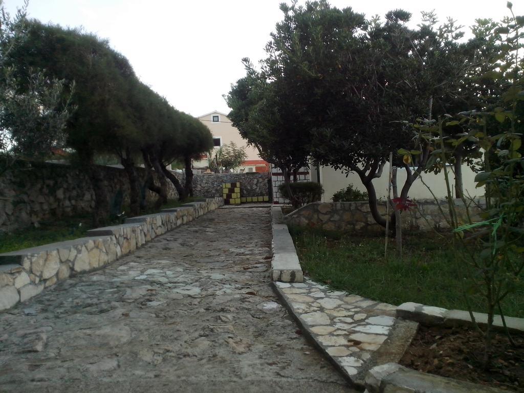Kuca Za Odmor Laura Apartamento Ražanac Exterior foto