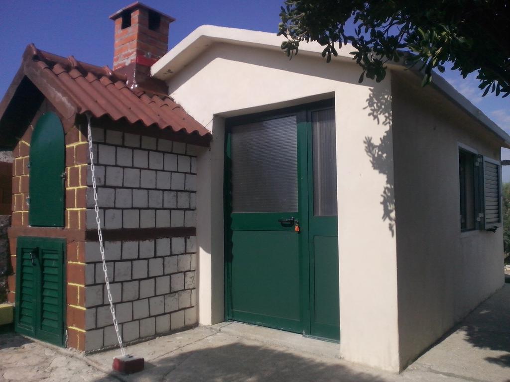 Kuca Za Odmor Laura Apartamento Ražanac Exterior foto