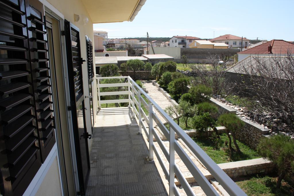 Kuca Za Odmor Laura Apartamento Ražanac Exterior foto